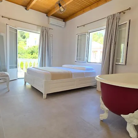 Koukouapartments & Suites Vathy (Ithaca)